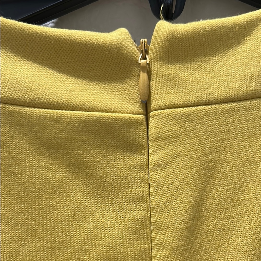 ADRIENNE VITTADINI Elegant Lime Yellow Sleeveless Dress - Picture 8 of 13